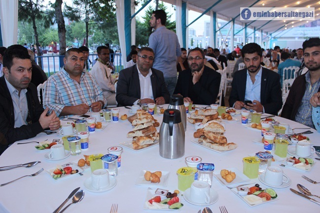 Sultangazi bayburtlular derneği iftarIMG_7355