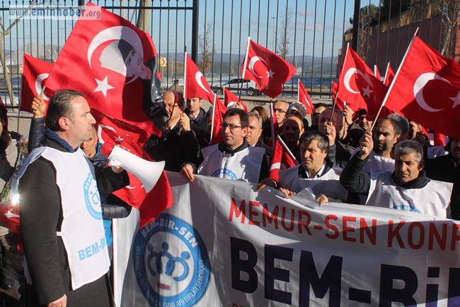 Bem-Bir-Sen 5 No’lu şube başkanlığı ‘Polisimize destek, teröre lanet’ yürüyüşüIMG_4872