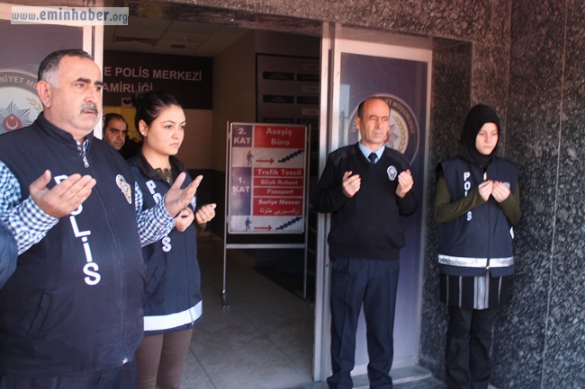 Bem-Bir-Sen 5 No’lu şube başkanlığı ‘Polisimize destek, teröre lanet’ yürüyüşüIMG_4884