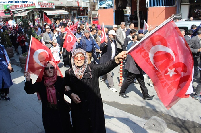 Ak Parti Sevgi yürüyüşü ile final yaptıIMG_1090