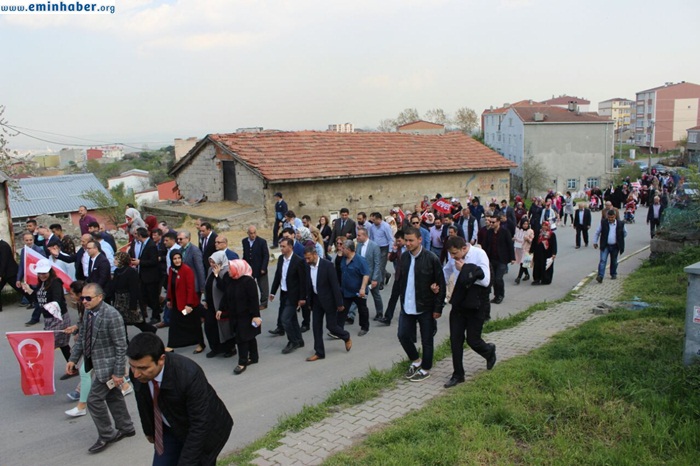 ak-parti-yayla-mahallesi-sevgi-yürüyüşü721a966a-da76-436f-8fd7-c246e4c9ece7