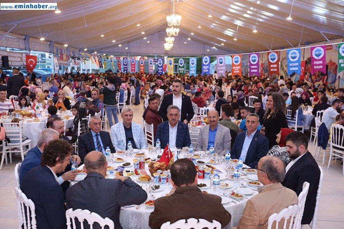 AK Parti Genel Başkan Yardımcısı Hayati Yazıcı-sultangazi-iftarDB-szz2WAAEDNjy