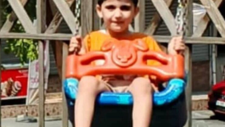 Küçükçekmece’de kaybolduktan sonra gölde hareketsiz bulunan Adem, hastanede hayatını kaybetti