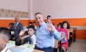 Sultangazi’de 1’inci sınıf öğrencilerine çanta ve kırtasiye seti dağıtıldı