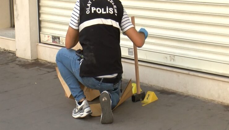 Bağcılar’da caddeki kuyumcuyu güpegündüz soymaya kalktılar
