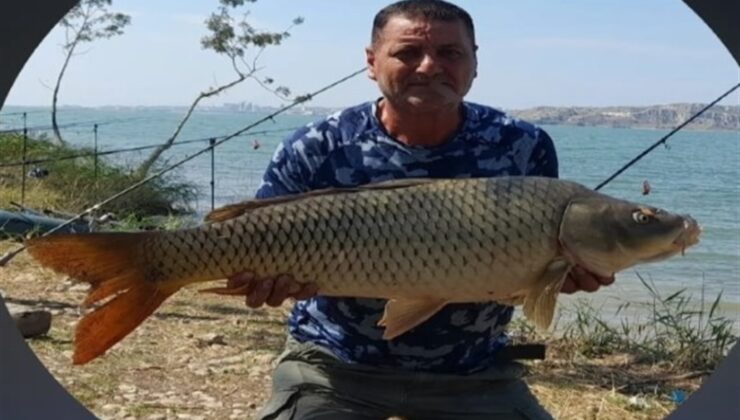 Sultangazi’de tartıştığı babasını boğazını keserek öldürdü