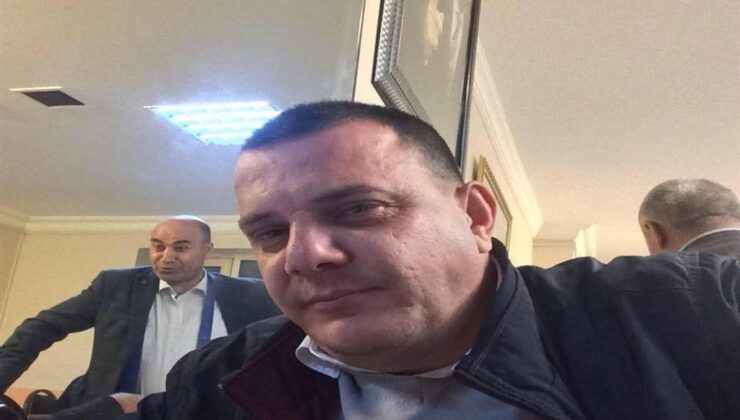 Eyüpsultan’da hafriyat kamyonu taksinin üzerine devrildi; taksici hayatını kaybetti