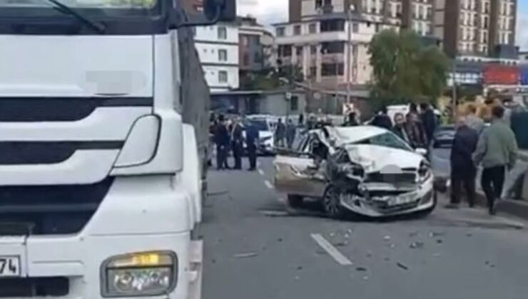 ARNAVUTKÖY’DE TIRA ÇARPAN OTOMOBİLDE ANNE HAYATINI KAYBETTİ