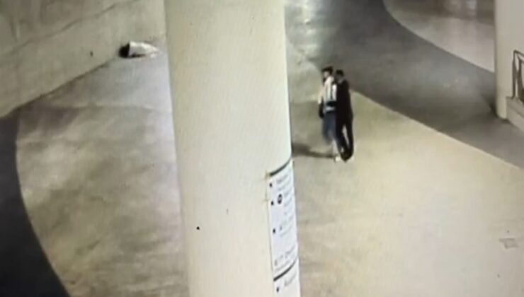 Taksim’de kendisine para vermeyen adamı bıçaklayarak öldürdü